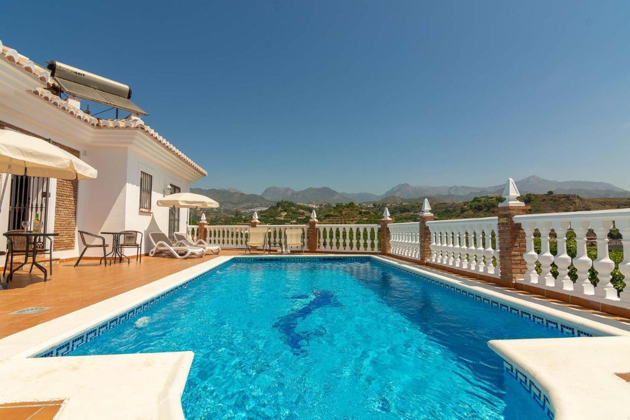 Villa Andalucia: Cerca De Todo, Intimidad Y Espacio Nerja Dış mekan fotoğraf