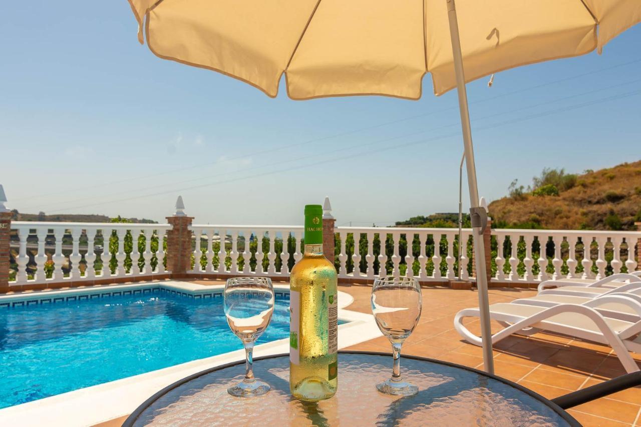 Villa Andalucia: Cerca De Todo, Intimidad Y Espacio Nerja Dış mekan fotoğraf