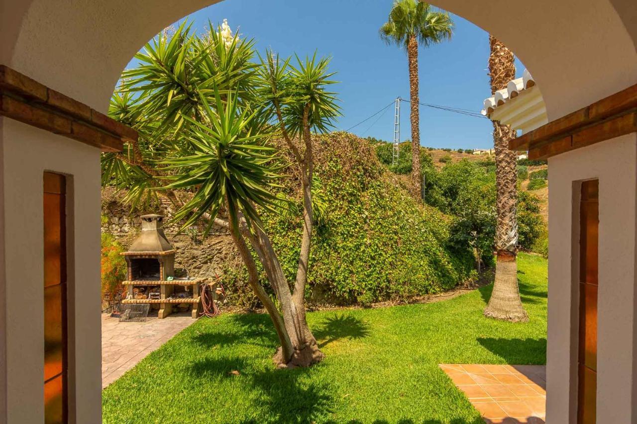 Villa Andalucia: Cerca De Todo, Intimidad Y Espacio Nerja Dış mekan fotoğraf