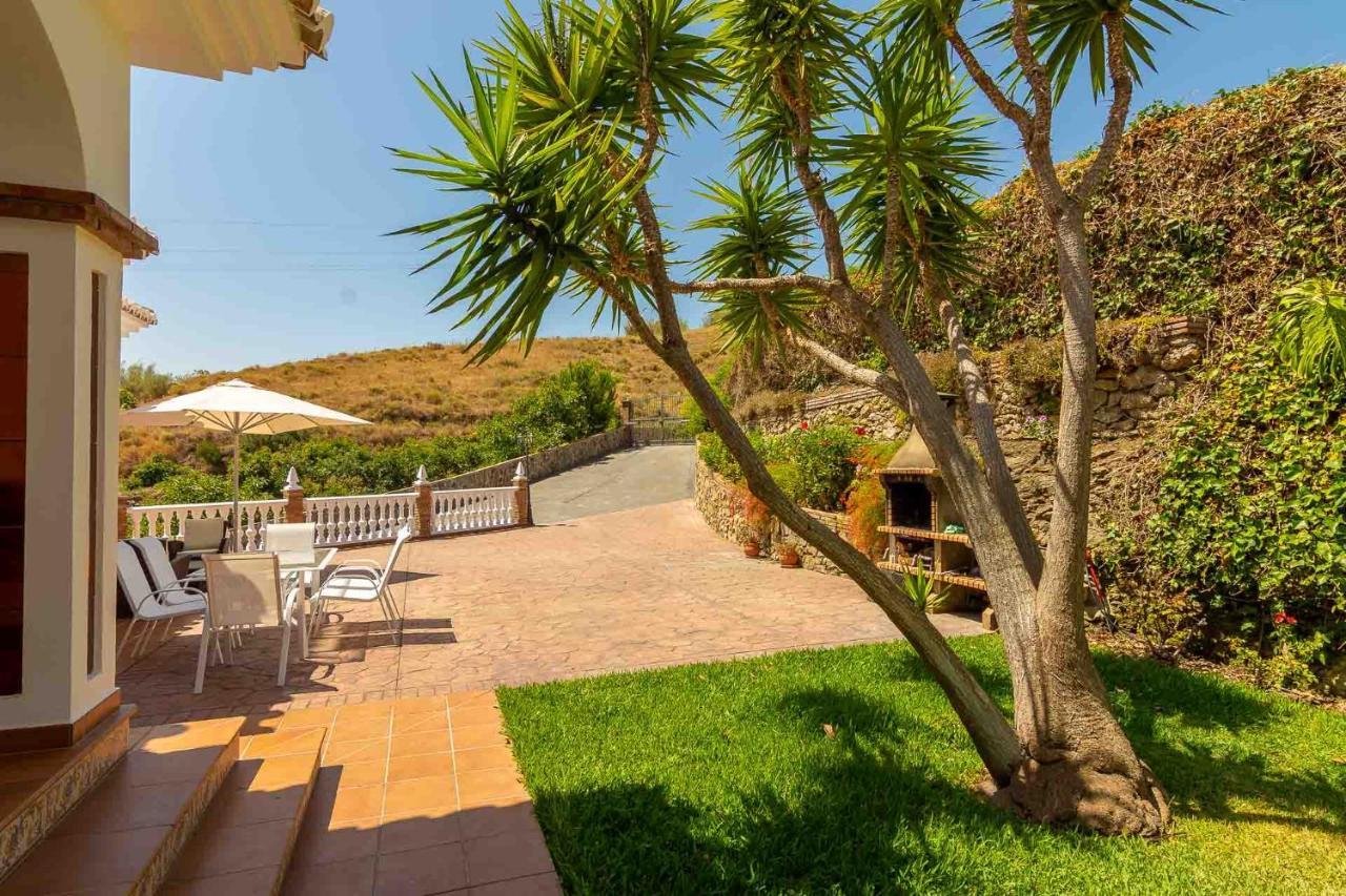 Villa Andalucia: Cerca De Todo, Intimidad Y Espacio Nerja Dış mekan fotoğraf