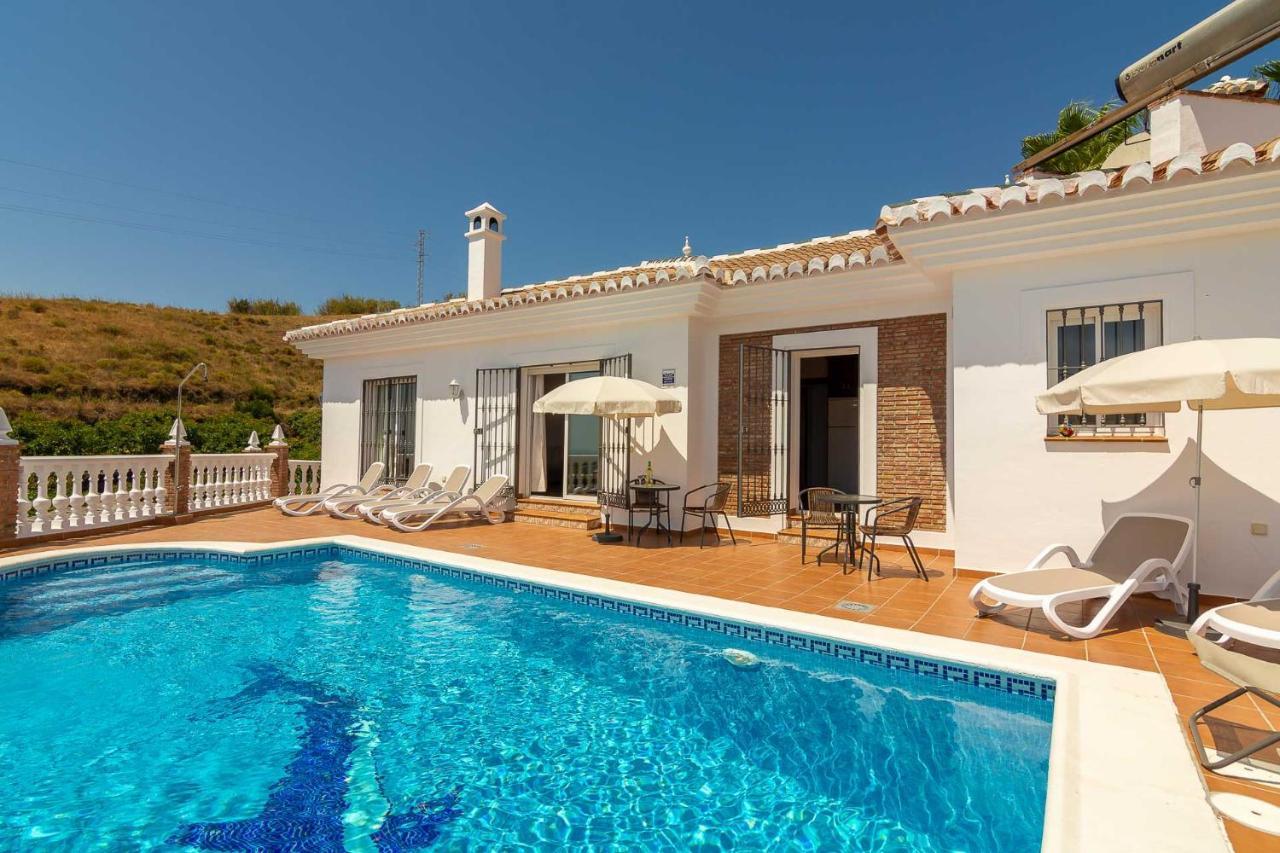 Villa Andalucia: Cerca De Todo, Intimidad Y Espacio Nerja Dış mekan fotoğraf